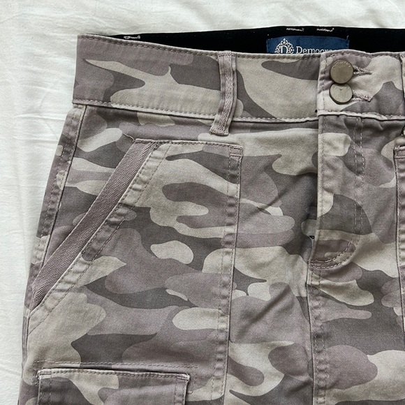Democracy Ab technology Camo Mini Skirt size 2 - Picture 2 of 10